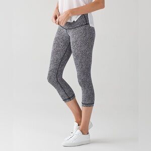 Lululemon Wunder Under Crop Legging III in Scatter Star Arctic Gray Black Sz 6